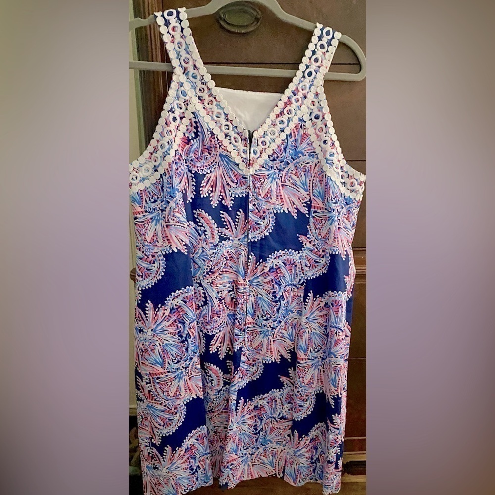 Lilly Pulitzer NWOT Makayla Stretch Shift Dress Sz 12 Oyster Bay Blue Sleeveless - Picture 2 of 3